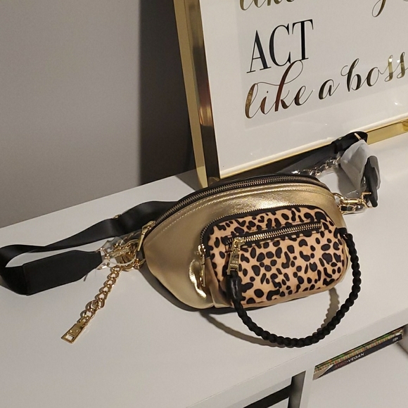 Steve Madden Bsummit Animal - Picture 1 of 3